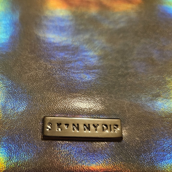 Skinnydip London "I'm Worth The Dollar" Crossbody Bag - Picture 5 of 16